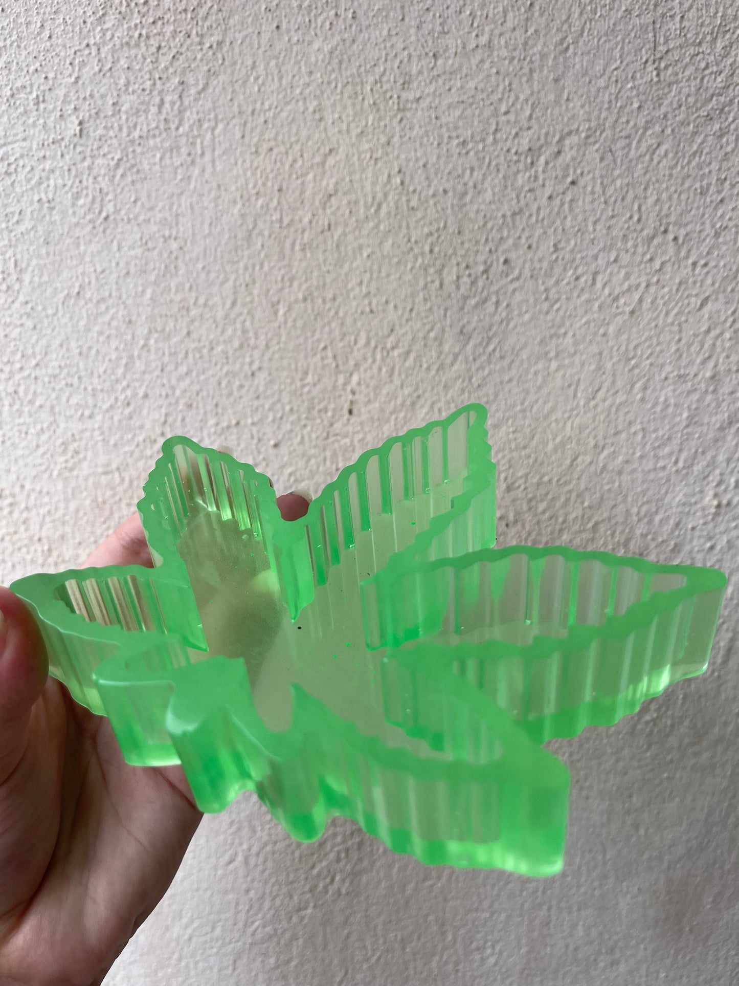 Cendrier phosphorescent vert