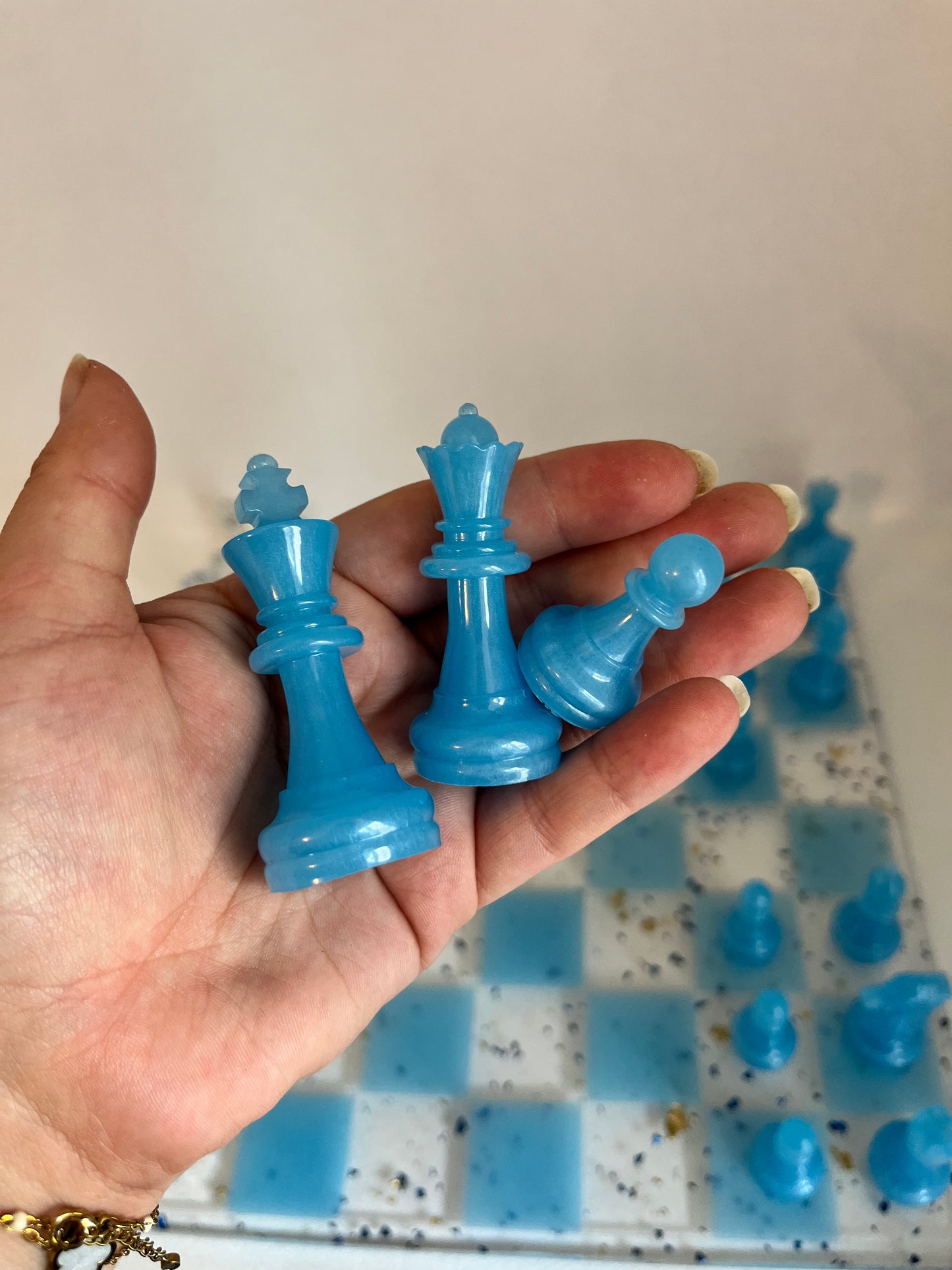 Jeu d’échec bleu clair