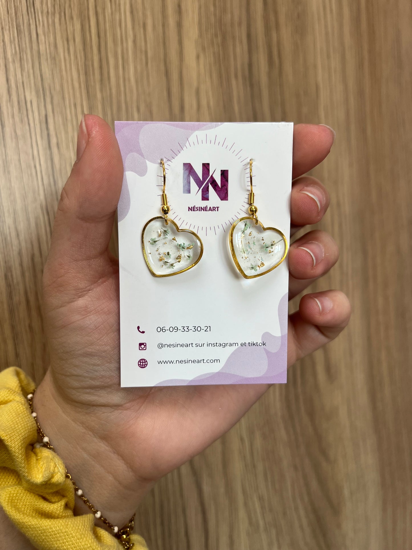 Boucle d’oreille fleurs séchées modèle « grand cœur »