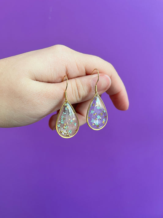 Boucle d’oreille fleurs séchées modèle « grande goutte »