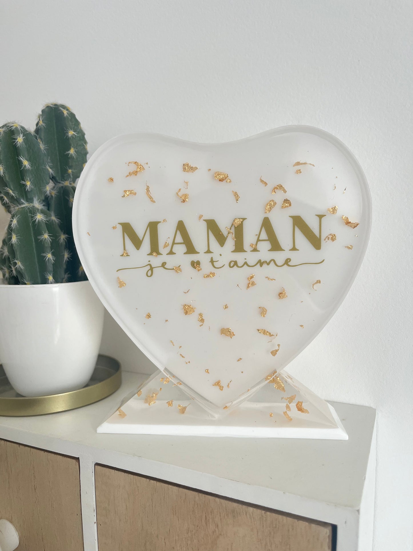 Cœur sur socle « Maman je t’aime » blanc grand format