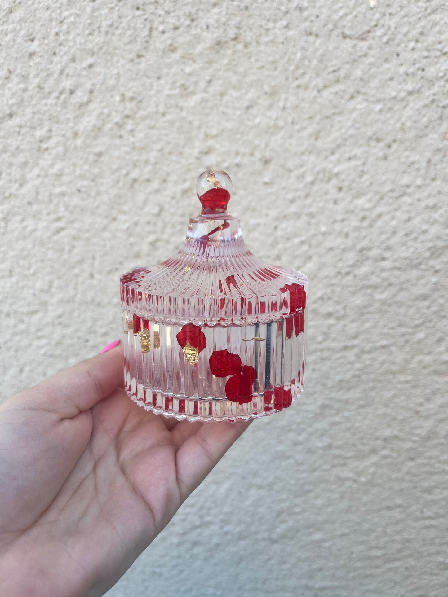 Boîte pétale de rose feuille d’or