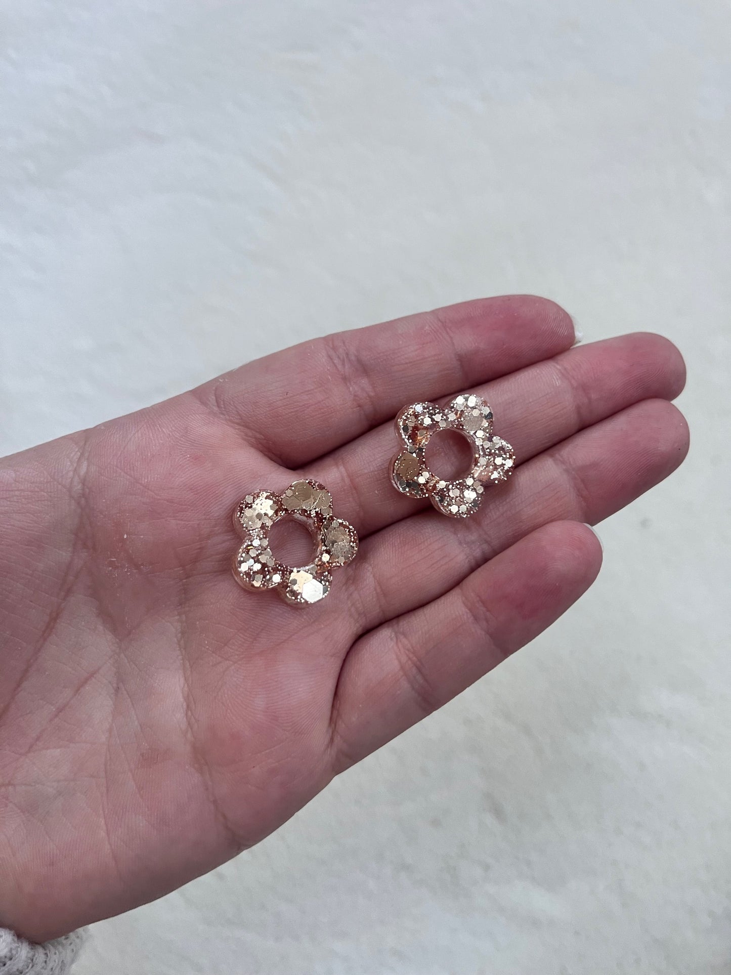 Pampille fleurs or paillettes