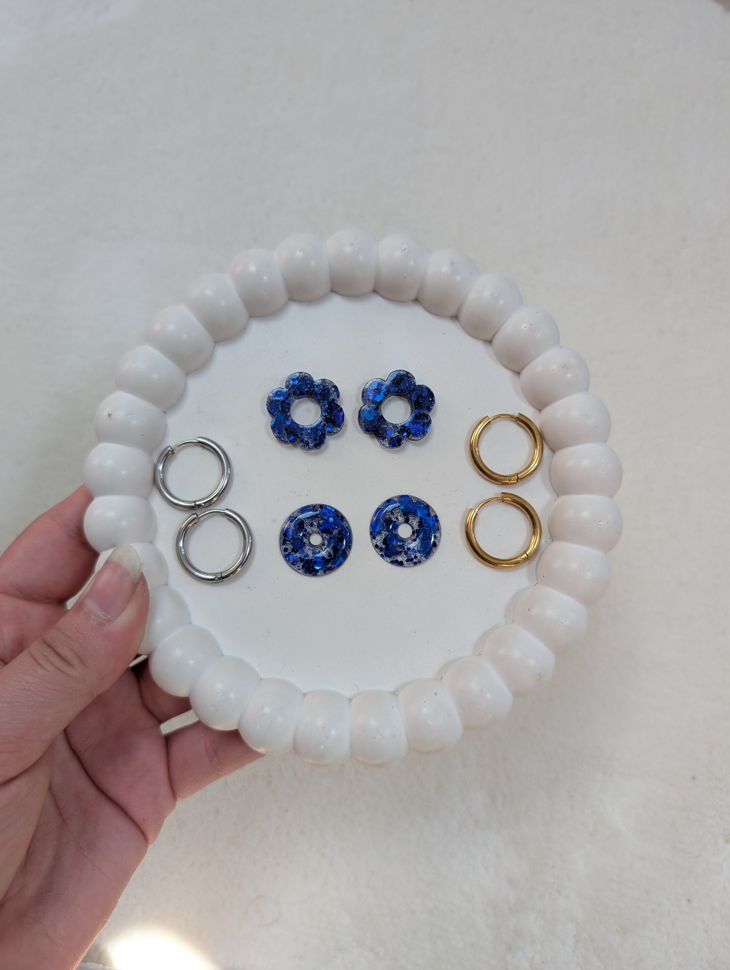 Pampille bleu foncé à paillettes