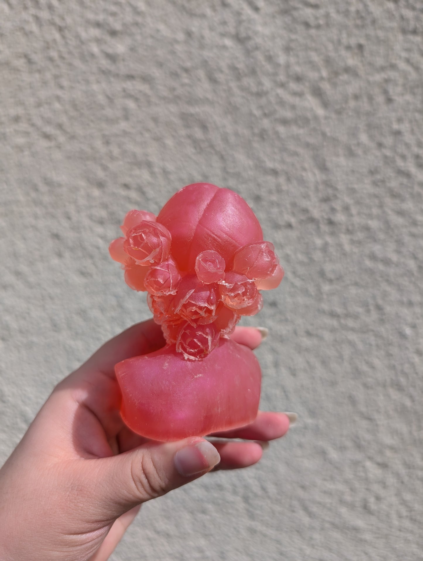 Femme buste rose