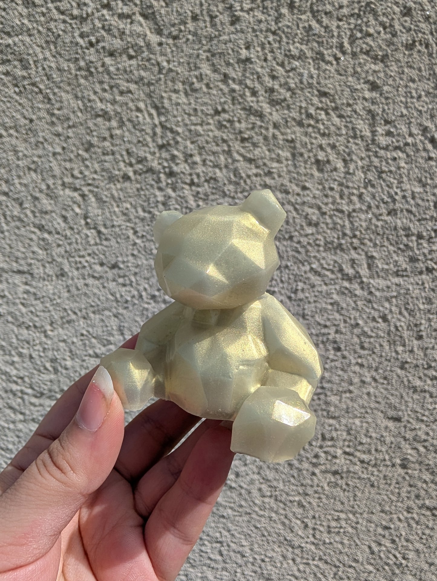Ours jaune pastel