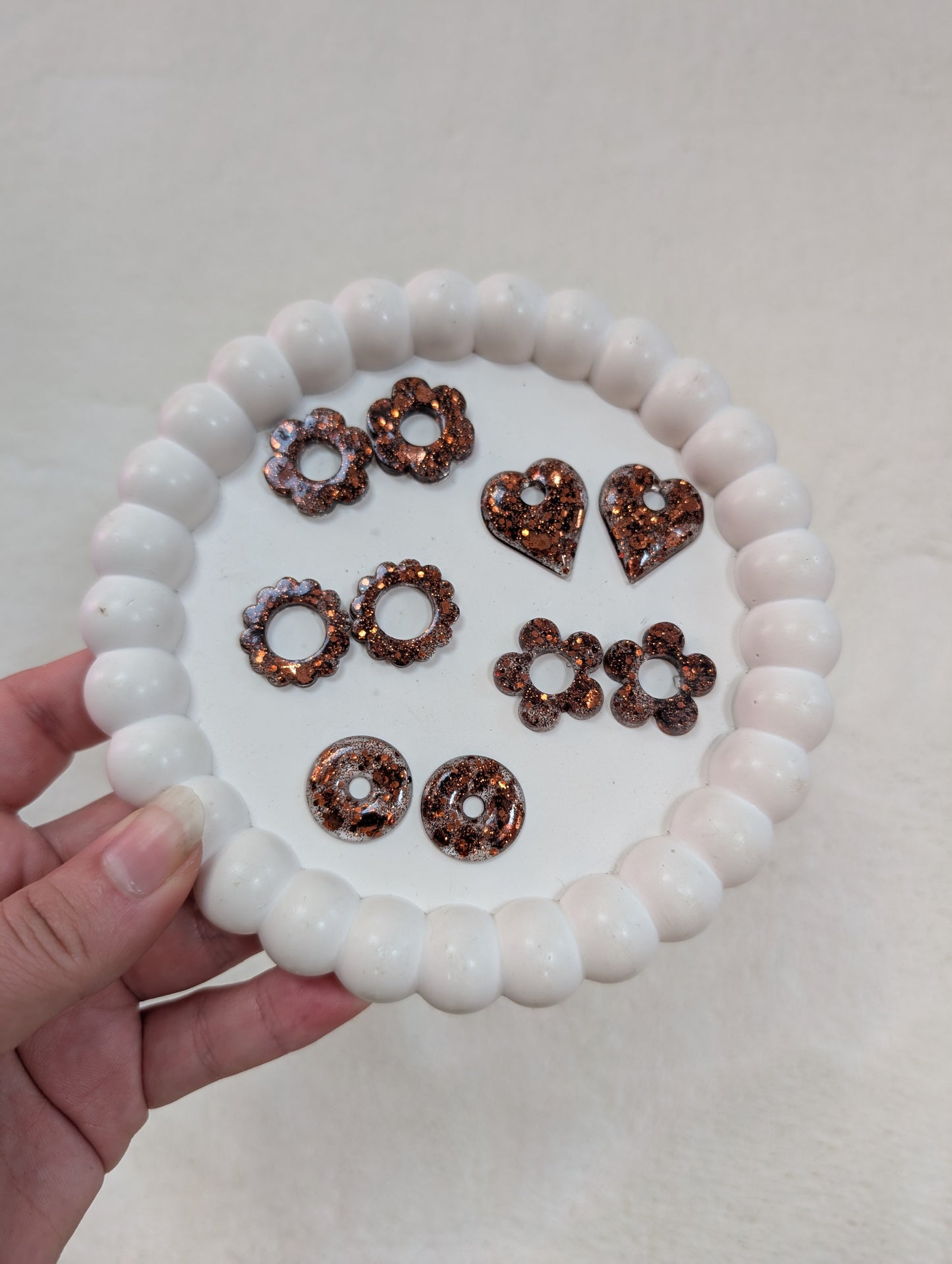 Pampille marron à paillettes