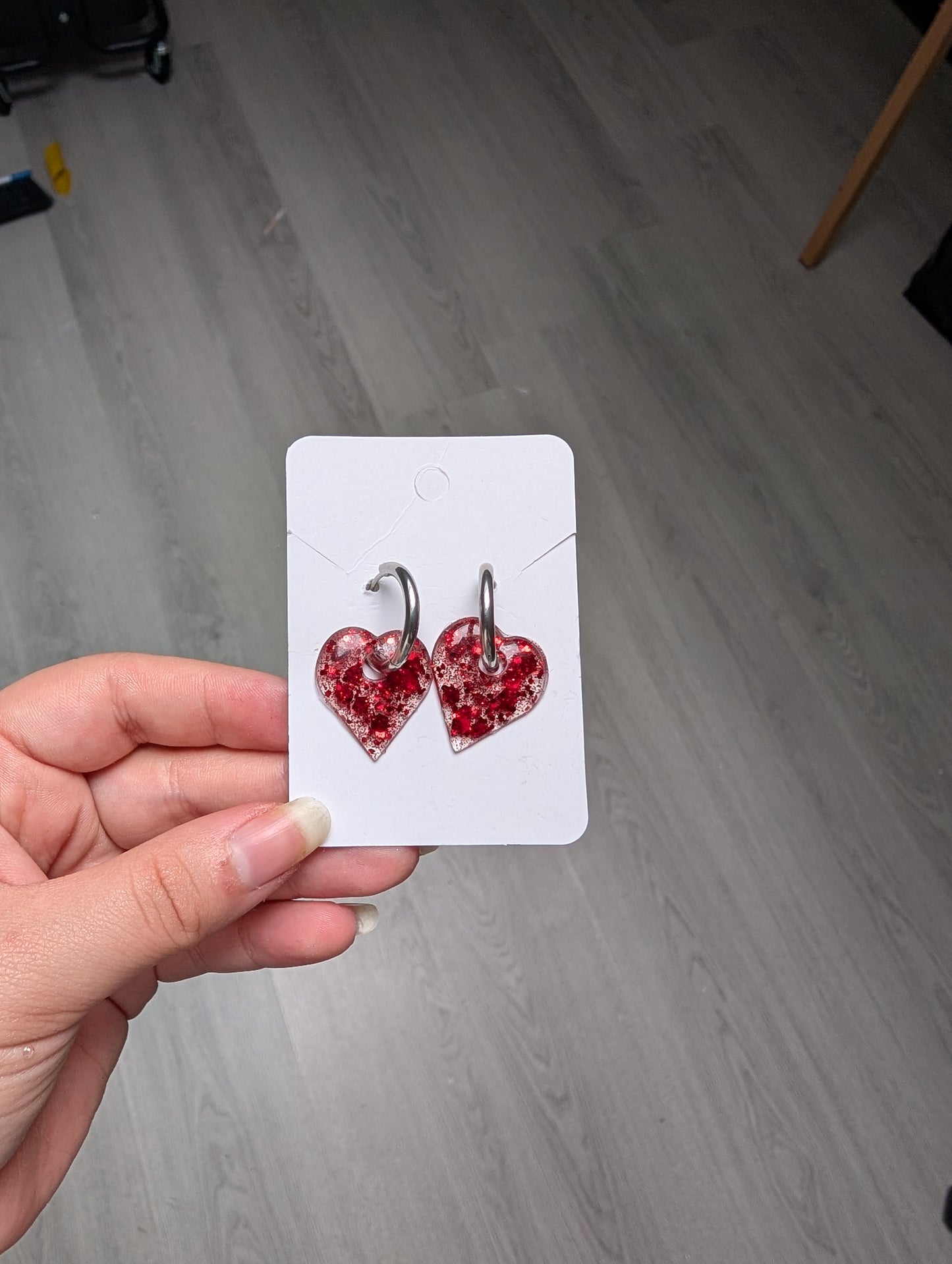 Pampille rouge à paillettes