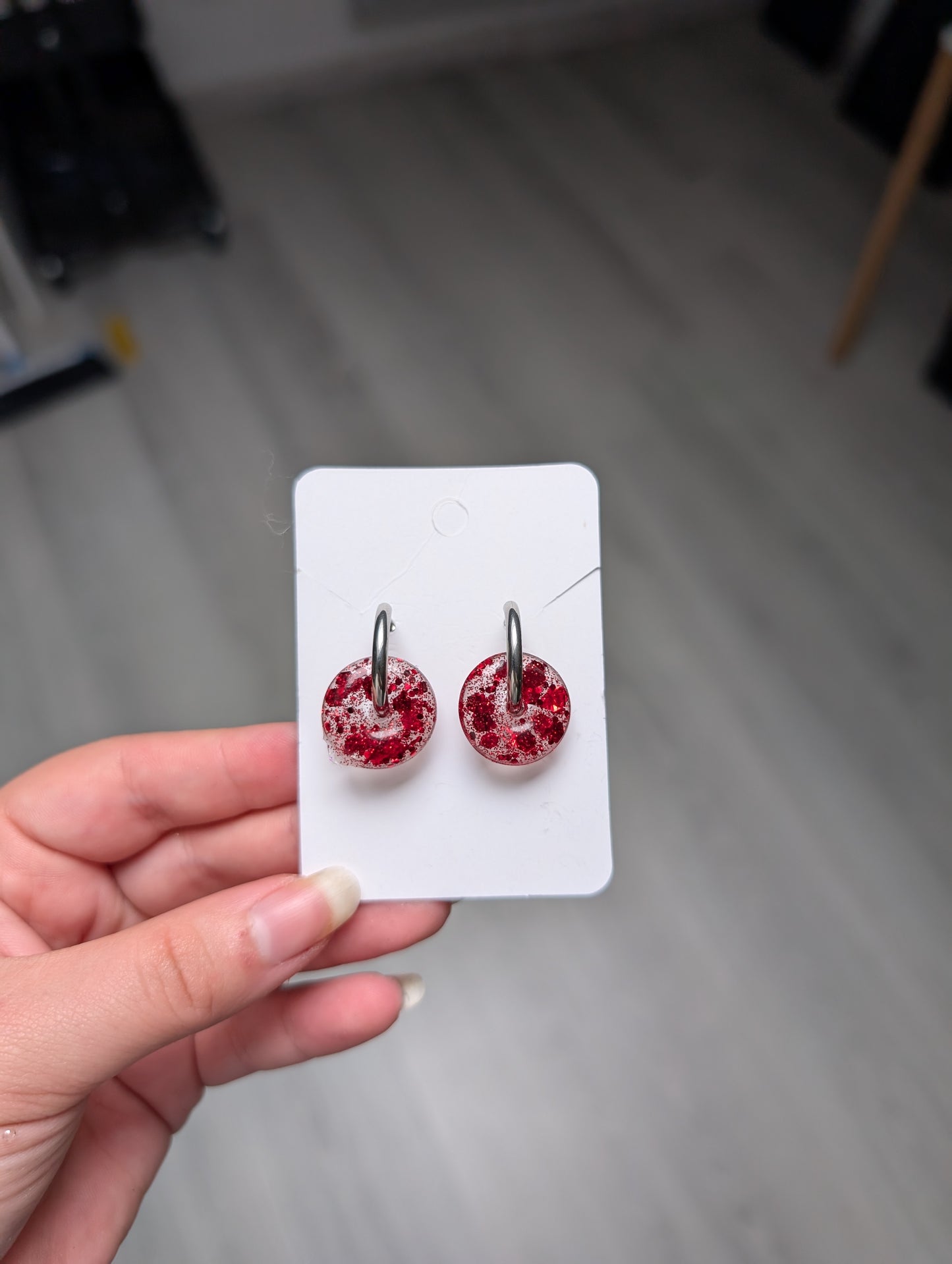 Pampille rouge à paillettes