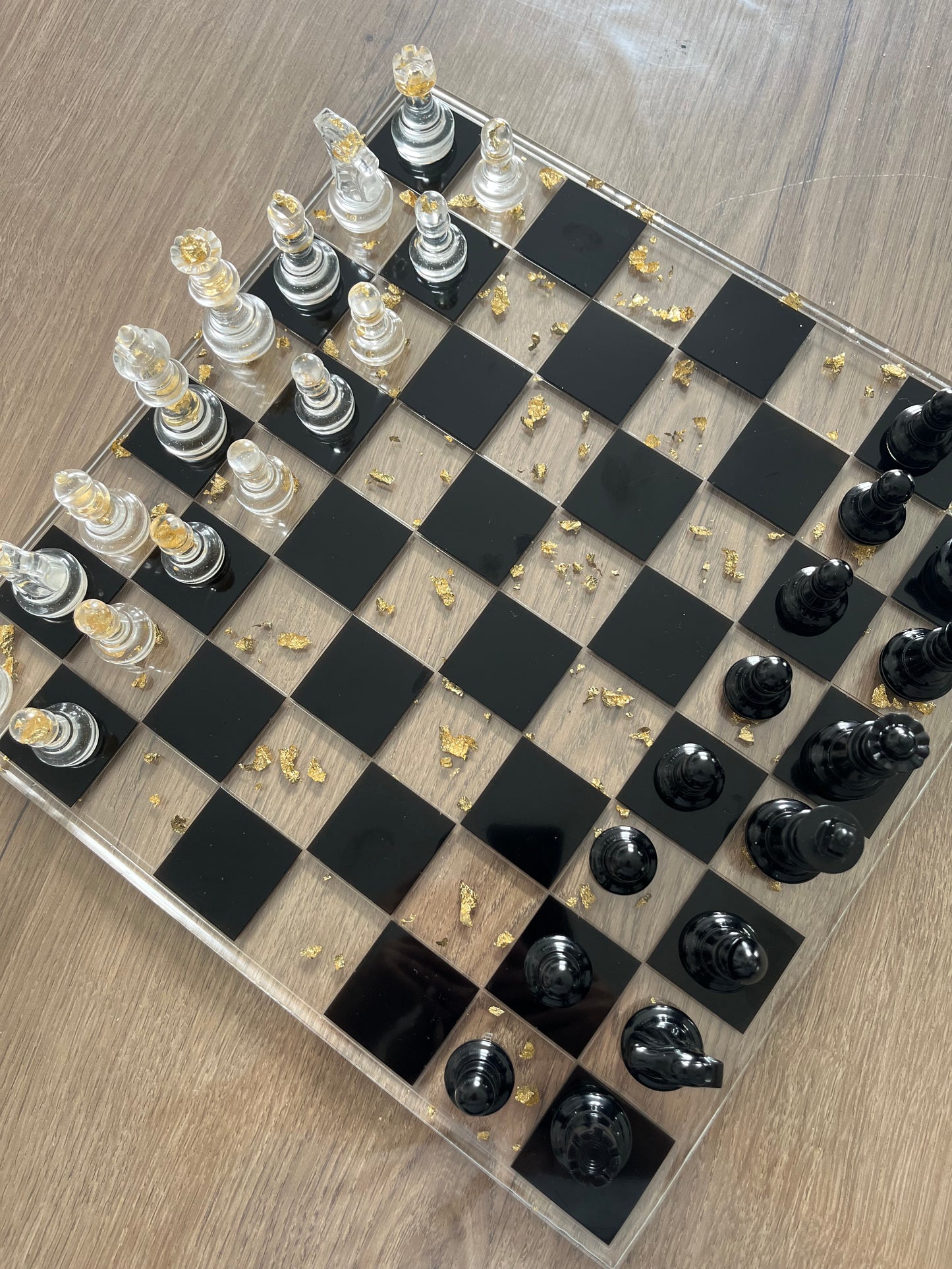 Jeu d’échec or et noir