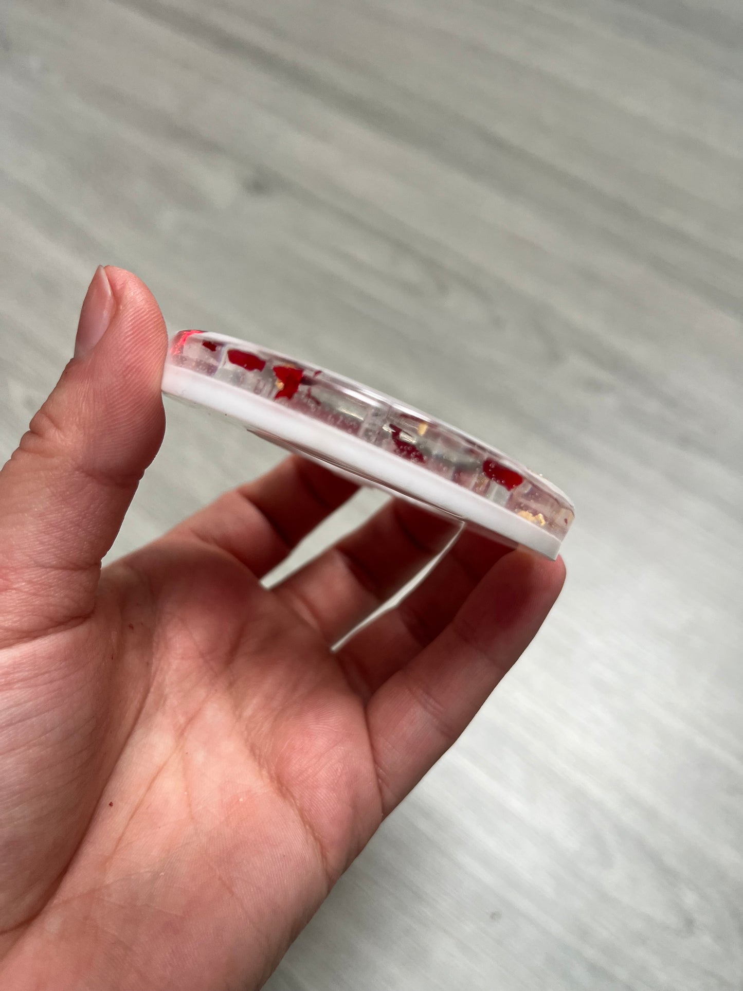 Décapsuleur rond blanc transparent et rouge