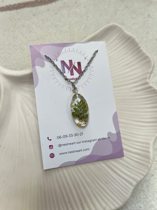 Collier fleur séchée vert