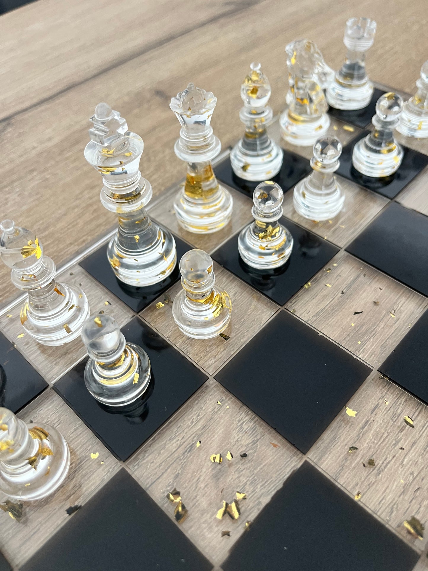 Jeu d’échec or et noir