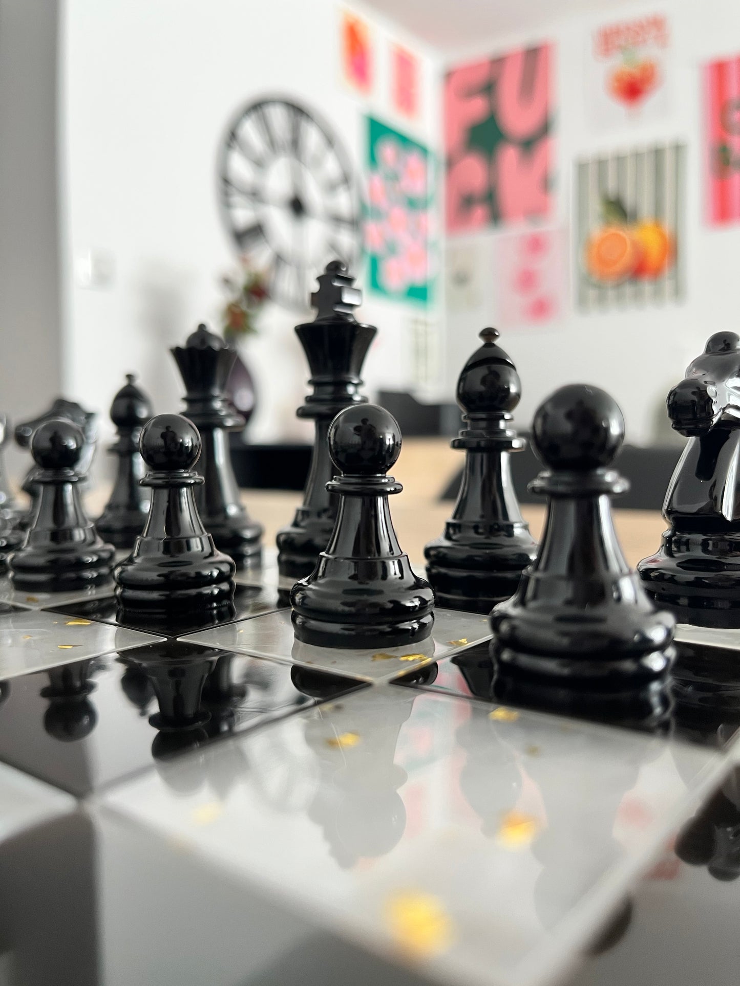 Jeu d’échec or et noir