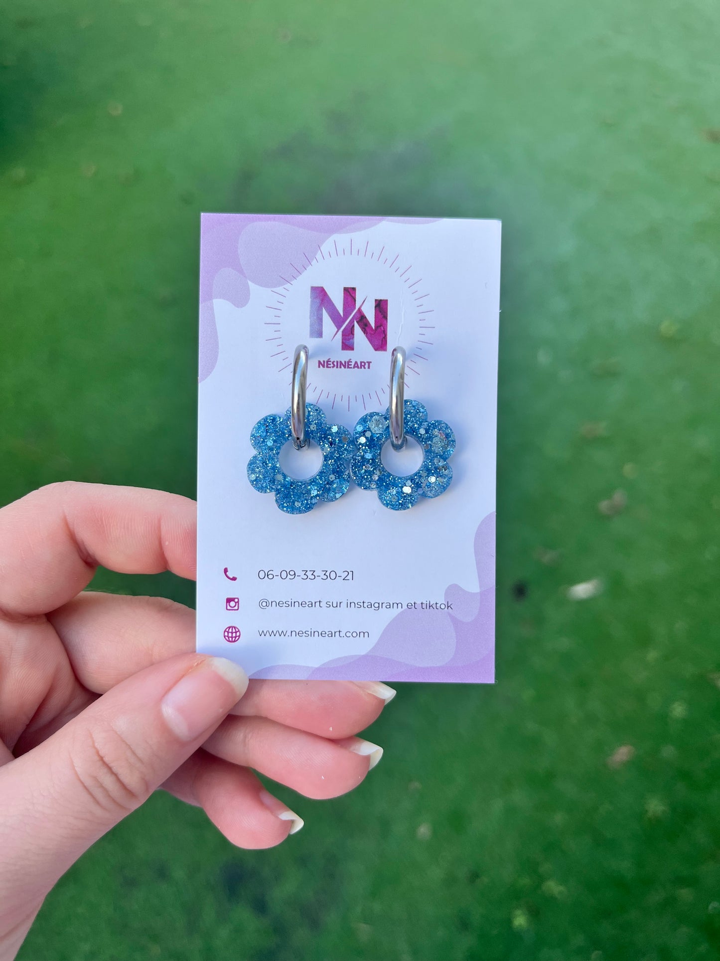Pampille bleu clair à paillettes