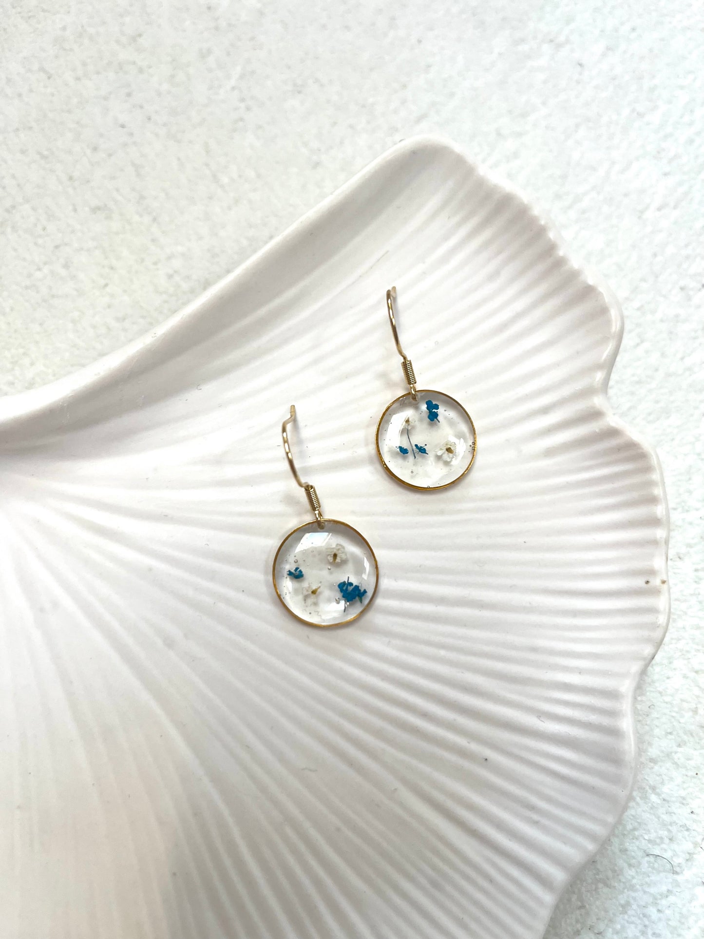 Boucle d’oreille fleurs séchées modèle « ronde »