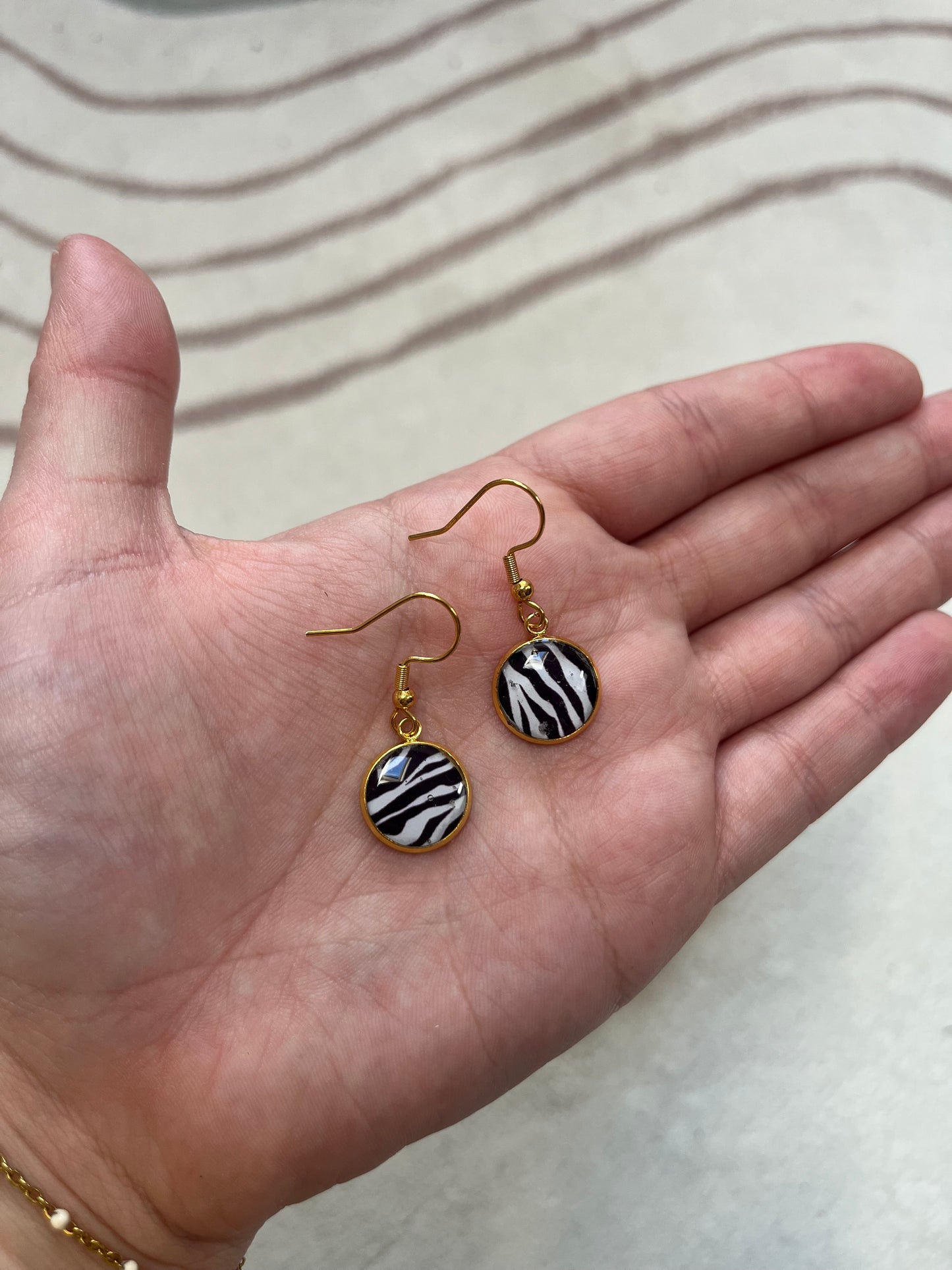 Boucle d’oreille motif zébrer