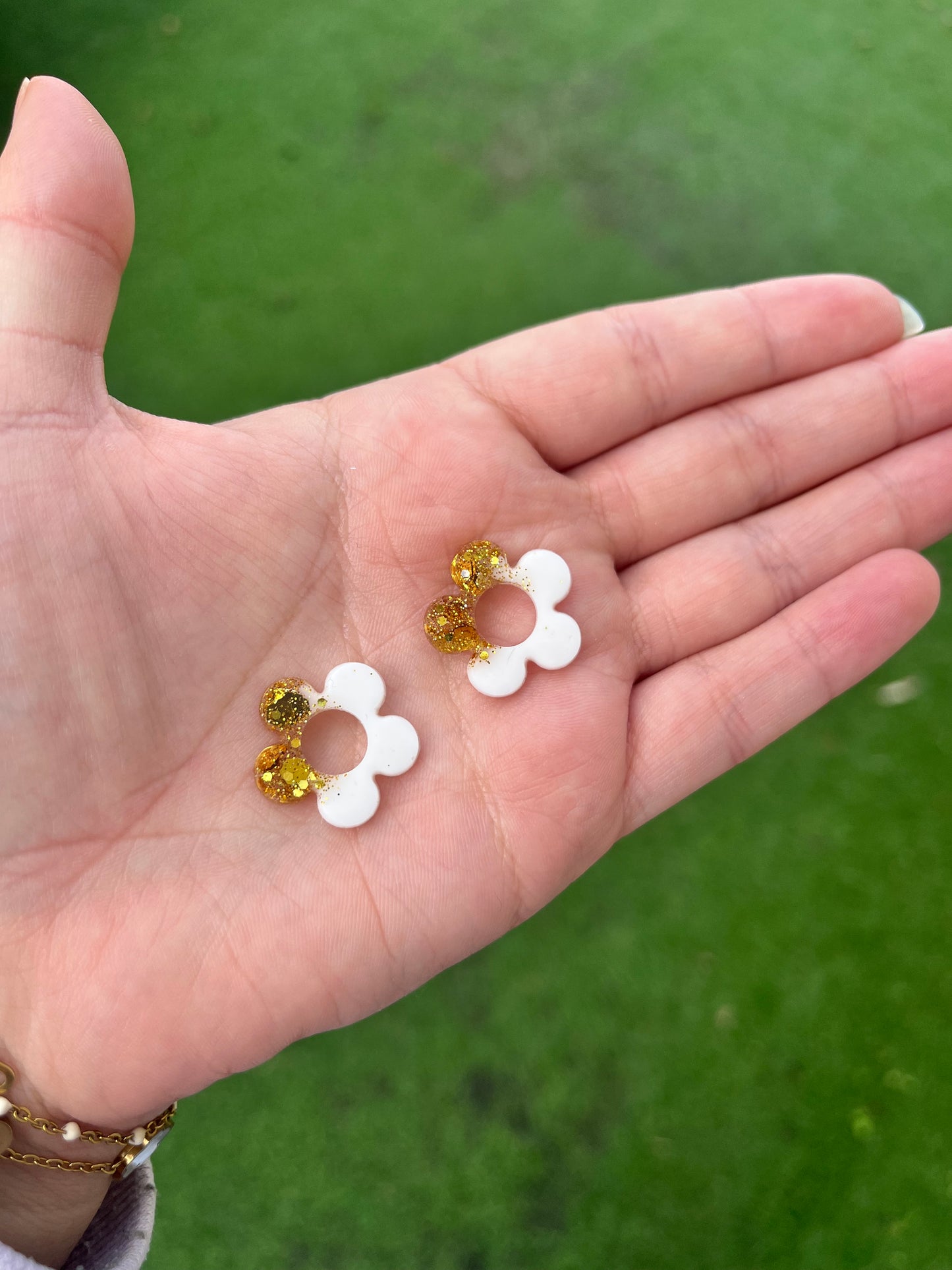 Pampille blanc et paillettes