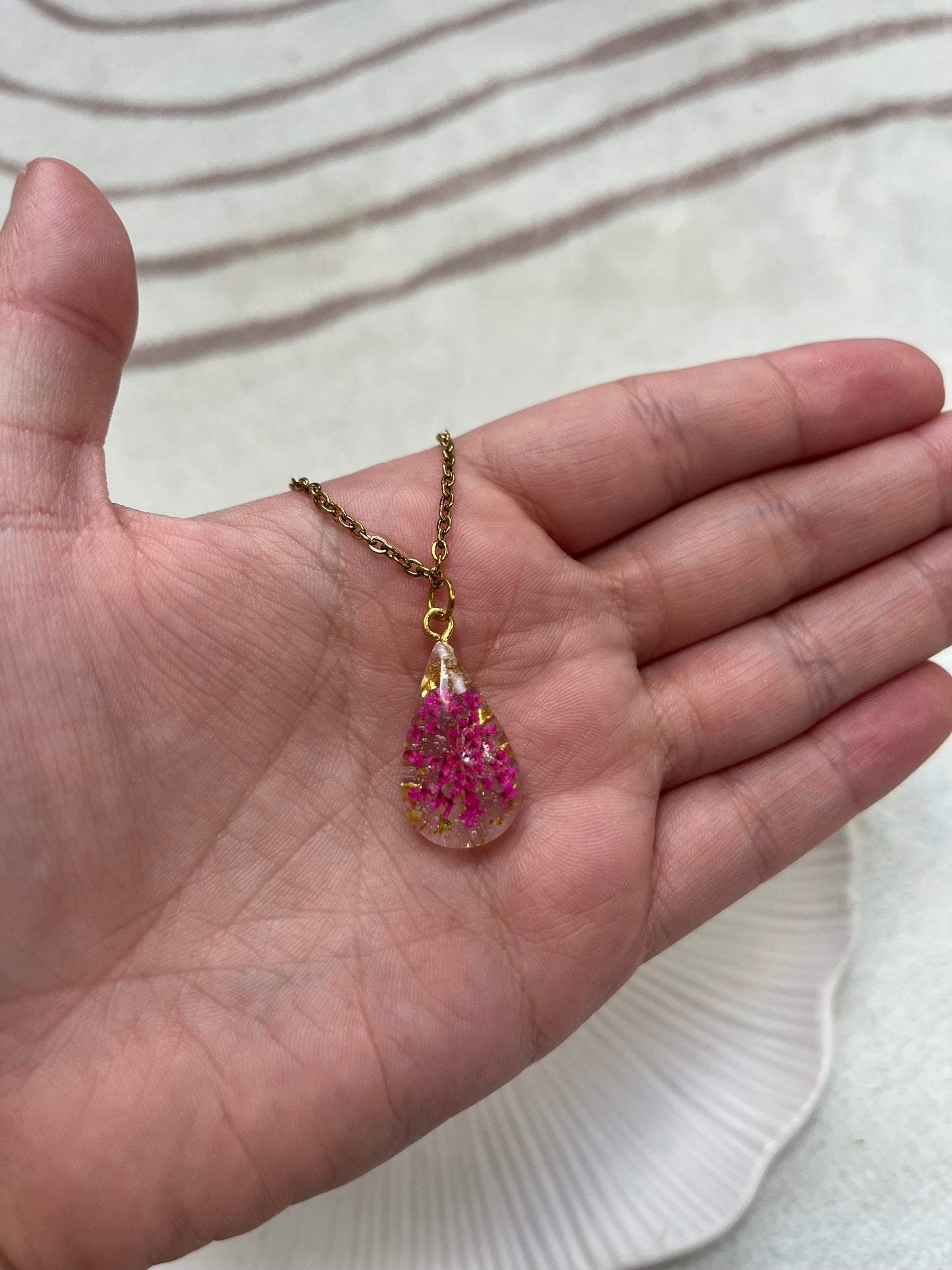 Collier fleur séchée « ammi rose »