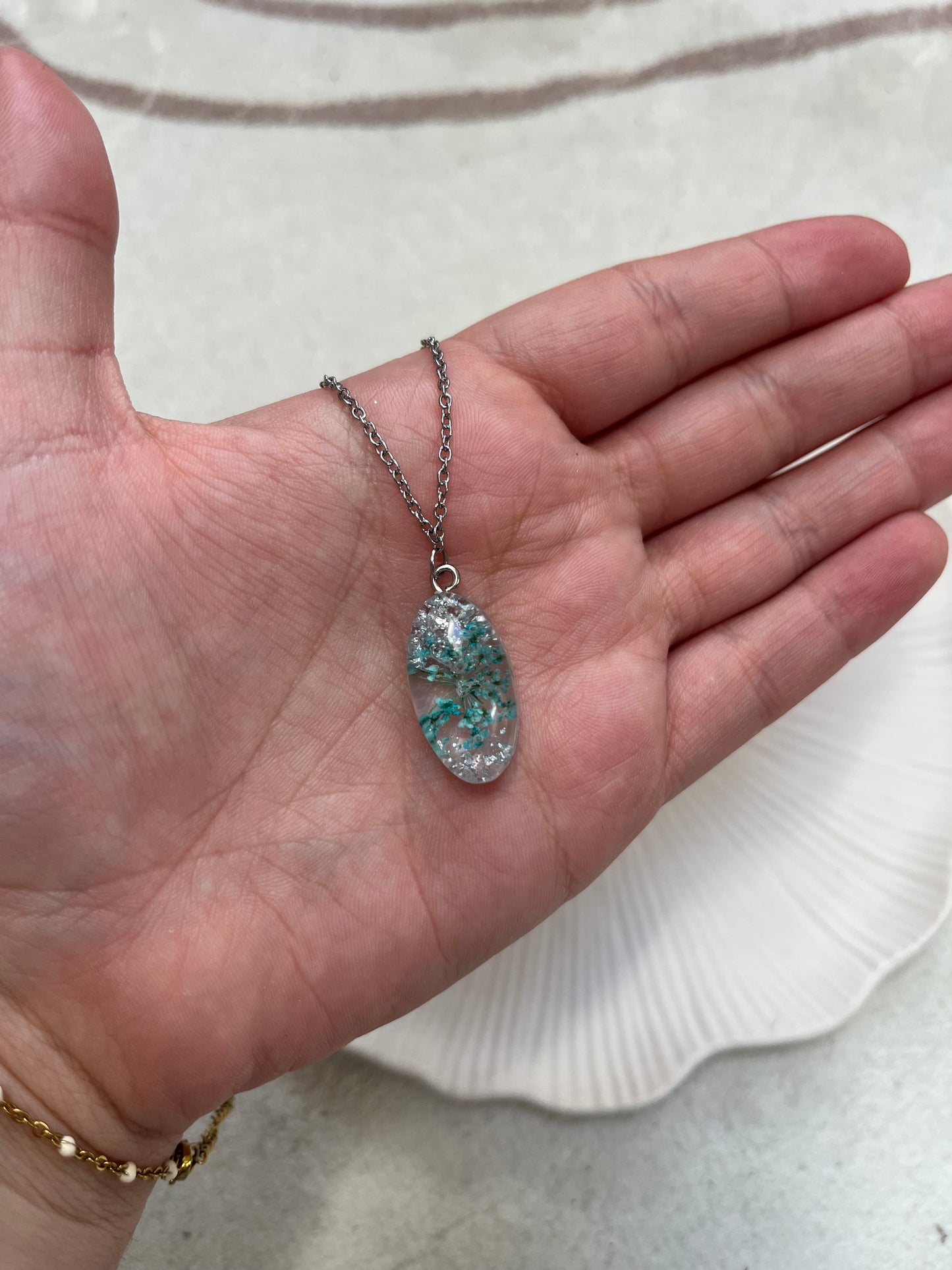 Collier fleur séchée « Ammi bleu »