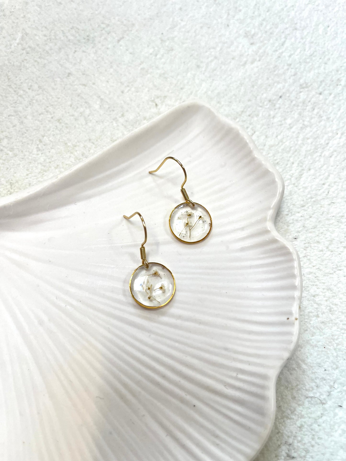 Boucle d’oreille fleurs séchées modèle « ronde »