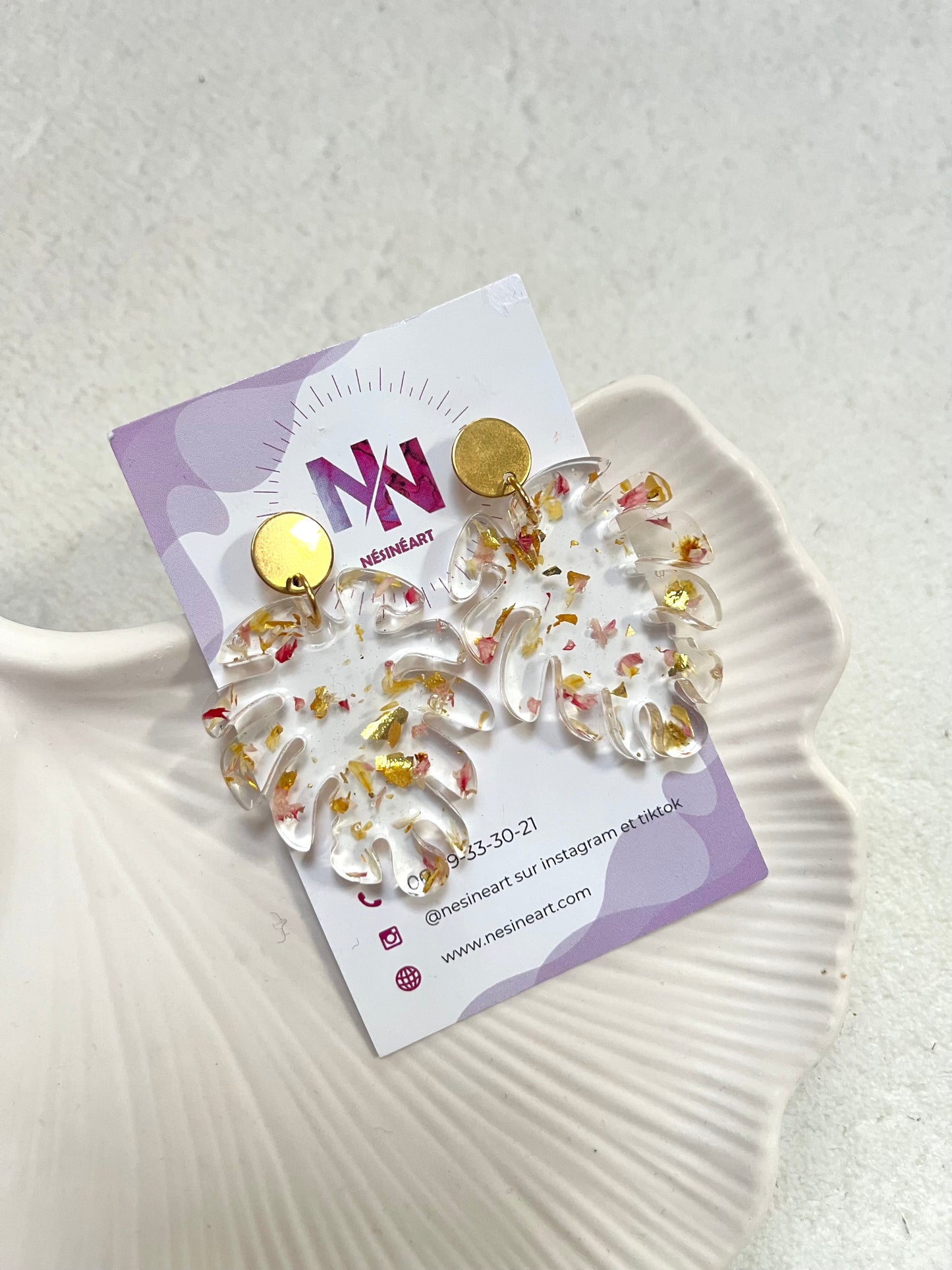 Boucle d’oreille fleurs séchées modèle « feuille »