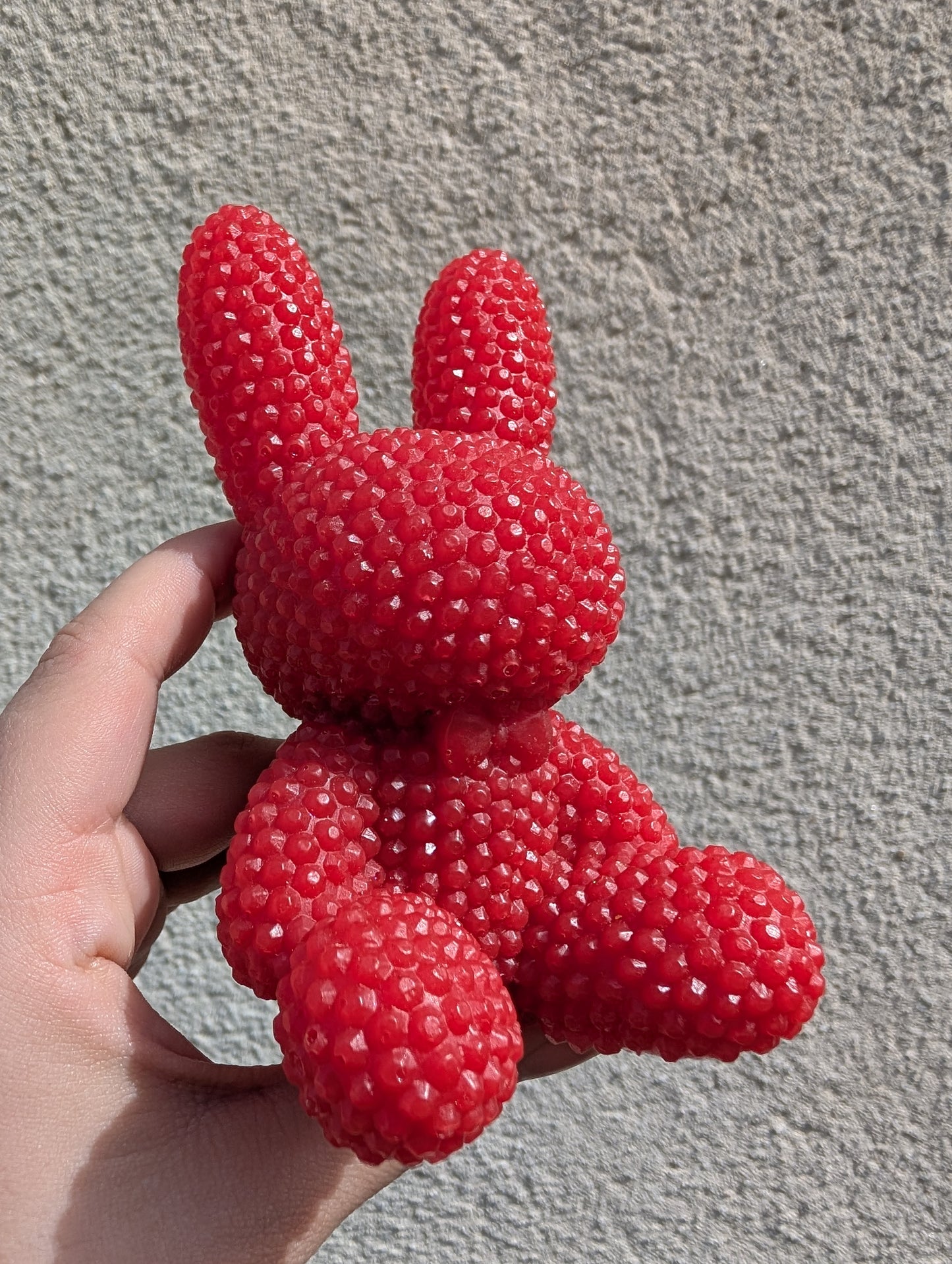 Grand lapin rouge