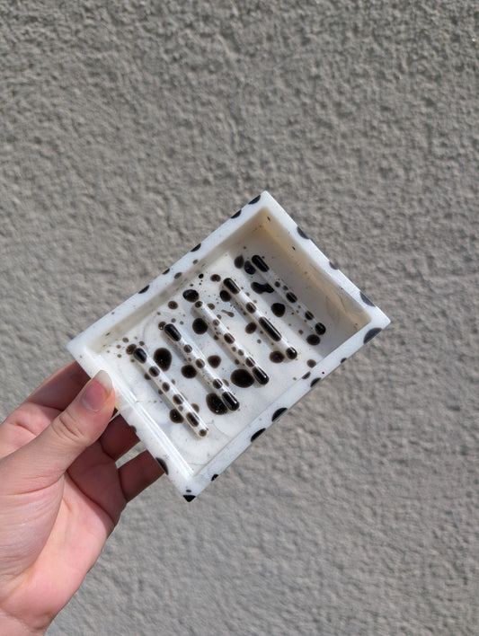 Porte savon blanc et noir